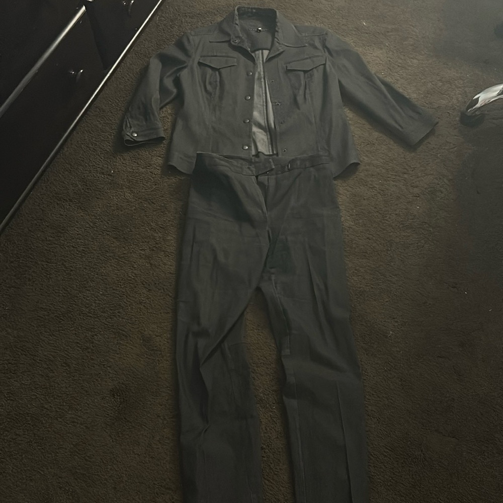 Jenne Marc pant suit